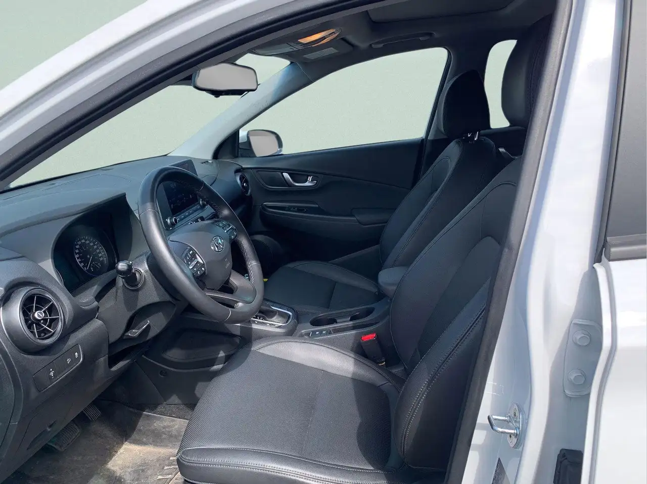 Hyundai KONA снимка Hyundai KONA