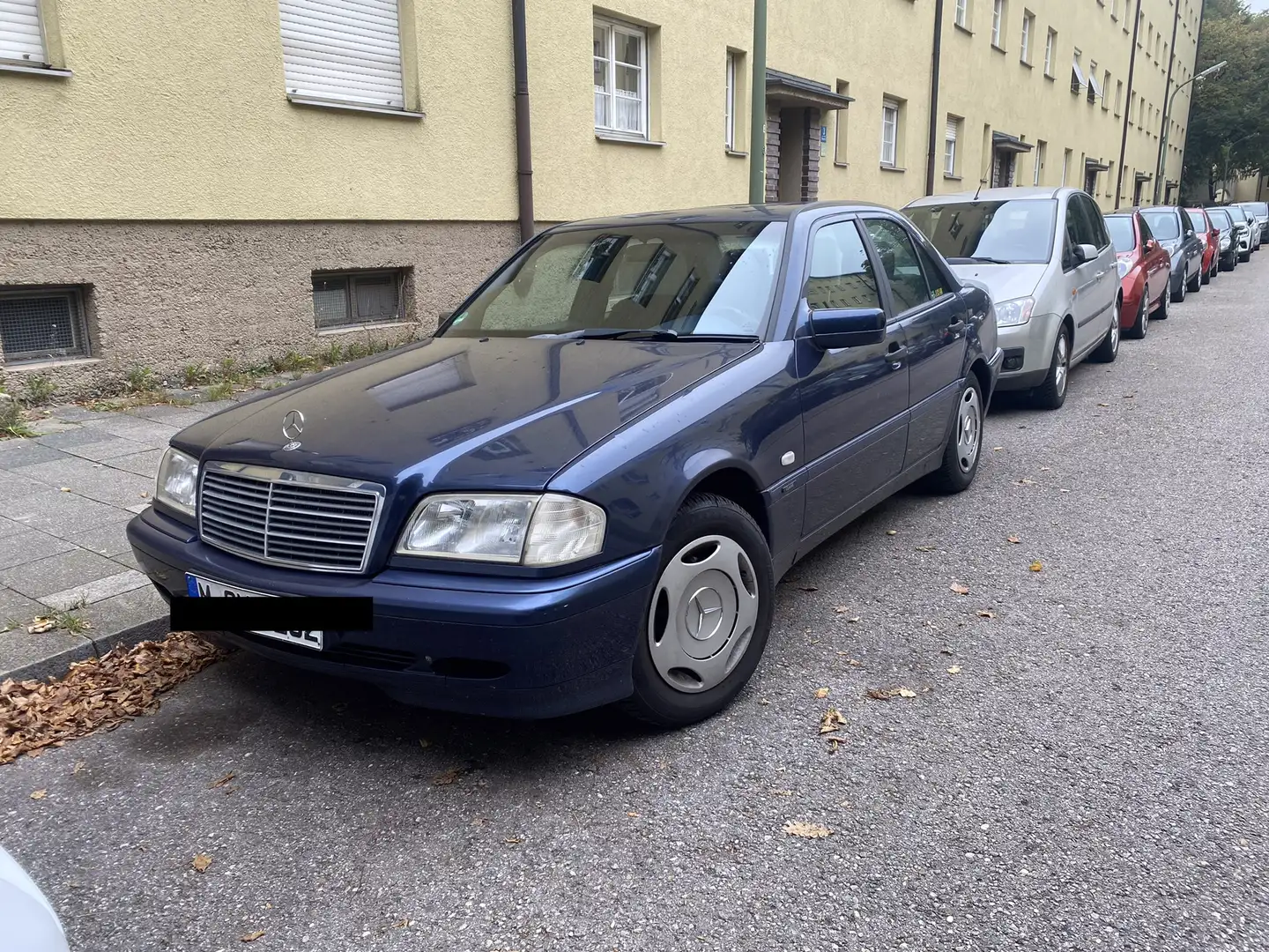 Mercedes-Benz 200 Mercedes C200 in guten Zustand Blau - 1