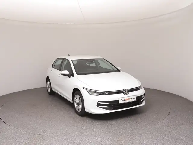 Volkswagen Golf view 2