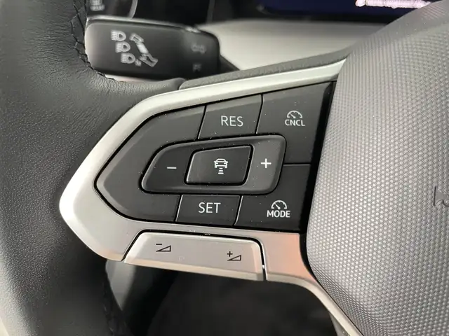 Volkswagen Golf view 14