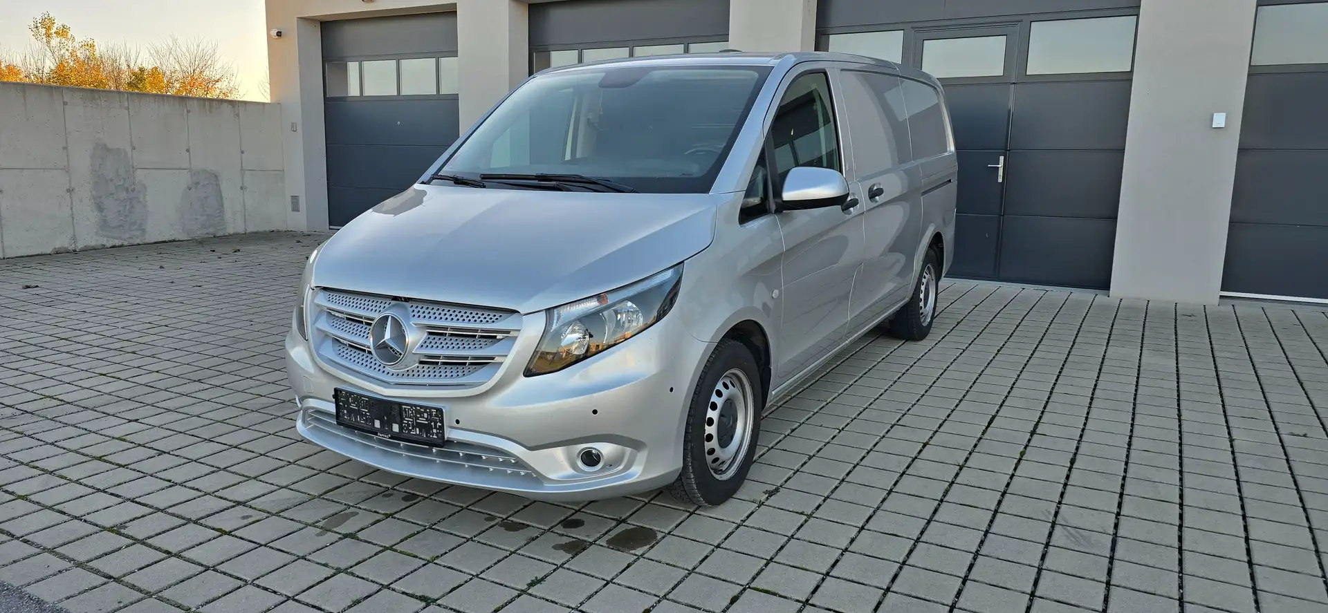 Mercedes-Benz Vito 116 CDI RWD Lang*Mwst*Navi*Kamera*PDC*1 Besitz* Grau - 1