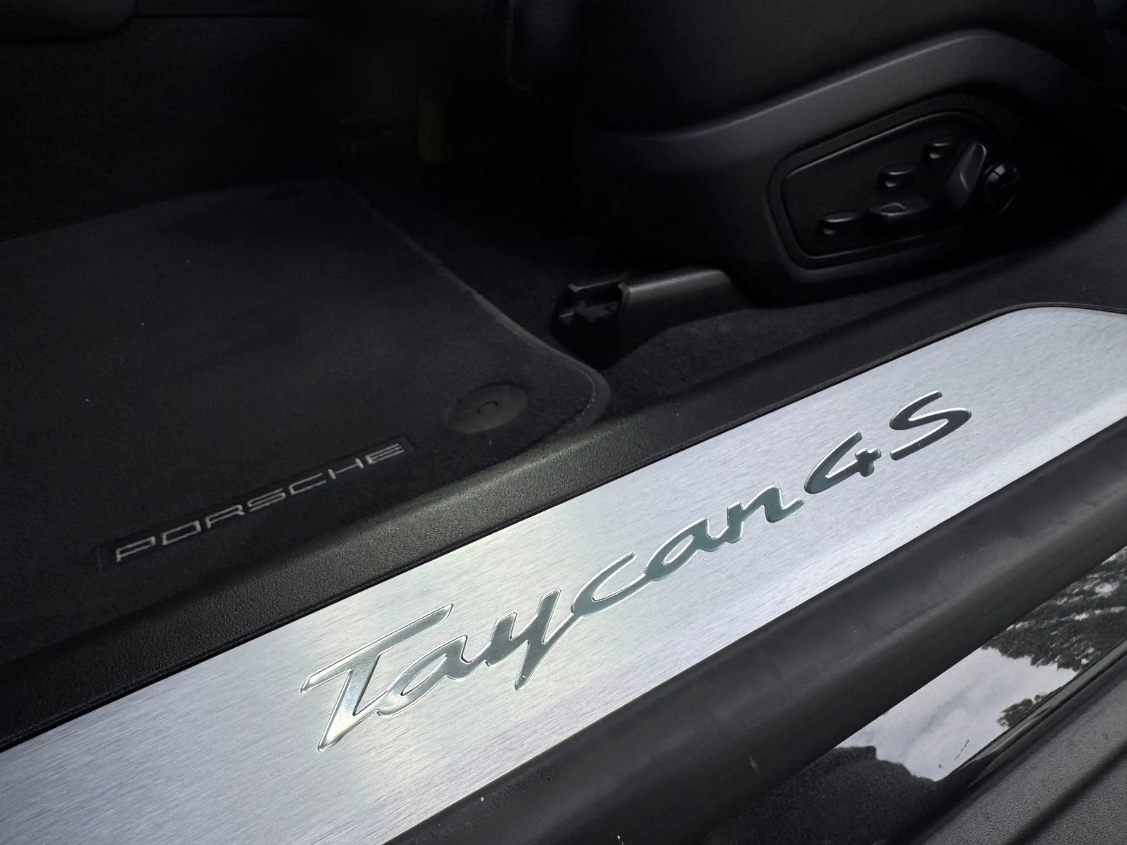Porsche Taycan 4 S Perf.Plus SportChrono BOSE PANO LEDER — photo 10