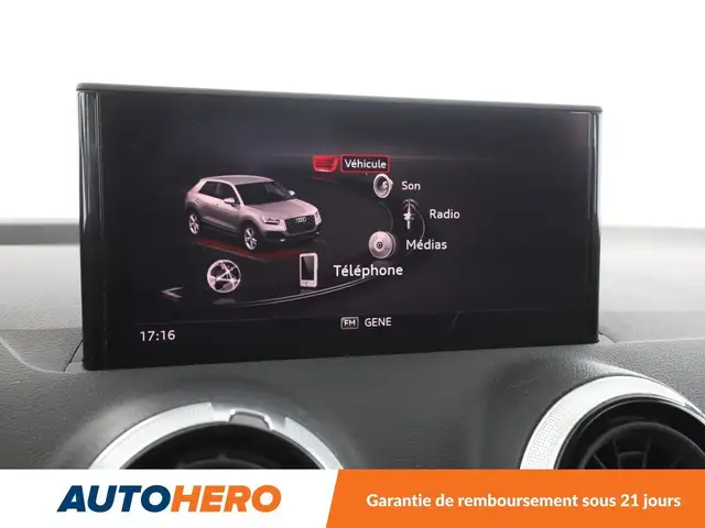 Audi Q2 view 21