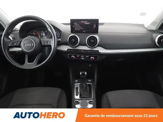Audi Q2 view 12