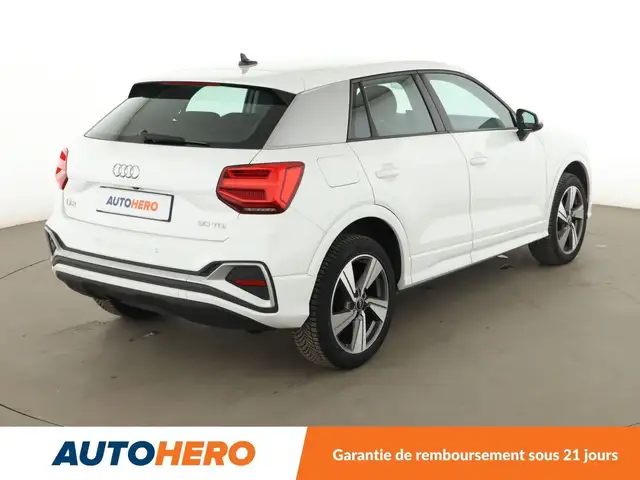 Audi Q2 view 6