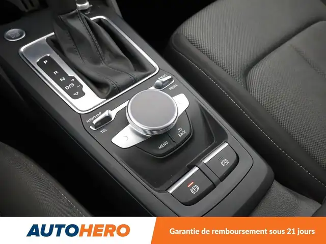 Audi Q2 view 28
