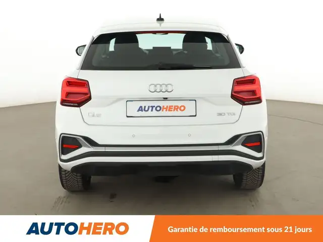 Audi Q2 view 5
