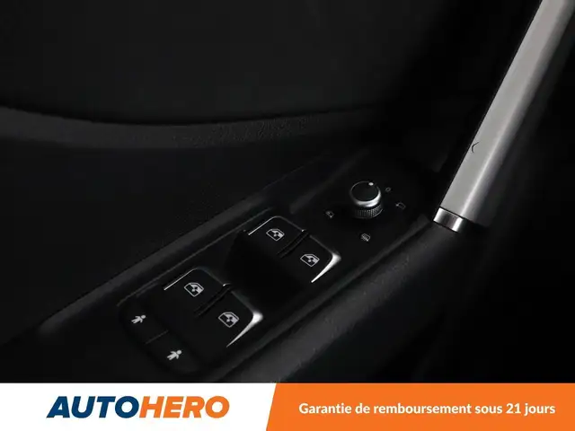 Audi Q2 view 30