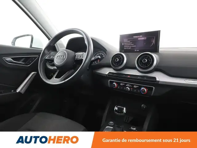 Audi Q2 view 13