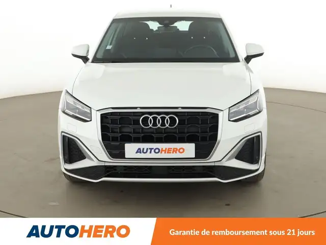Audi Q2 view 9
