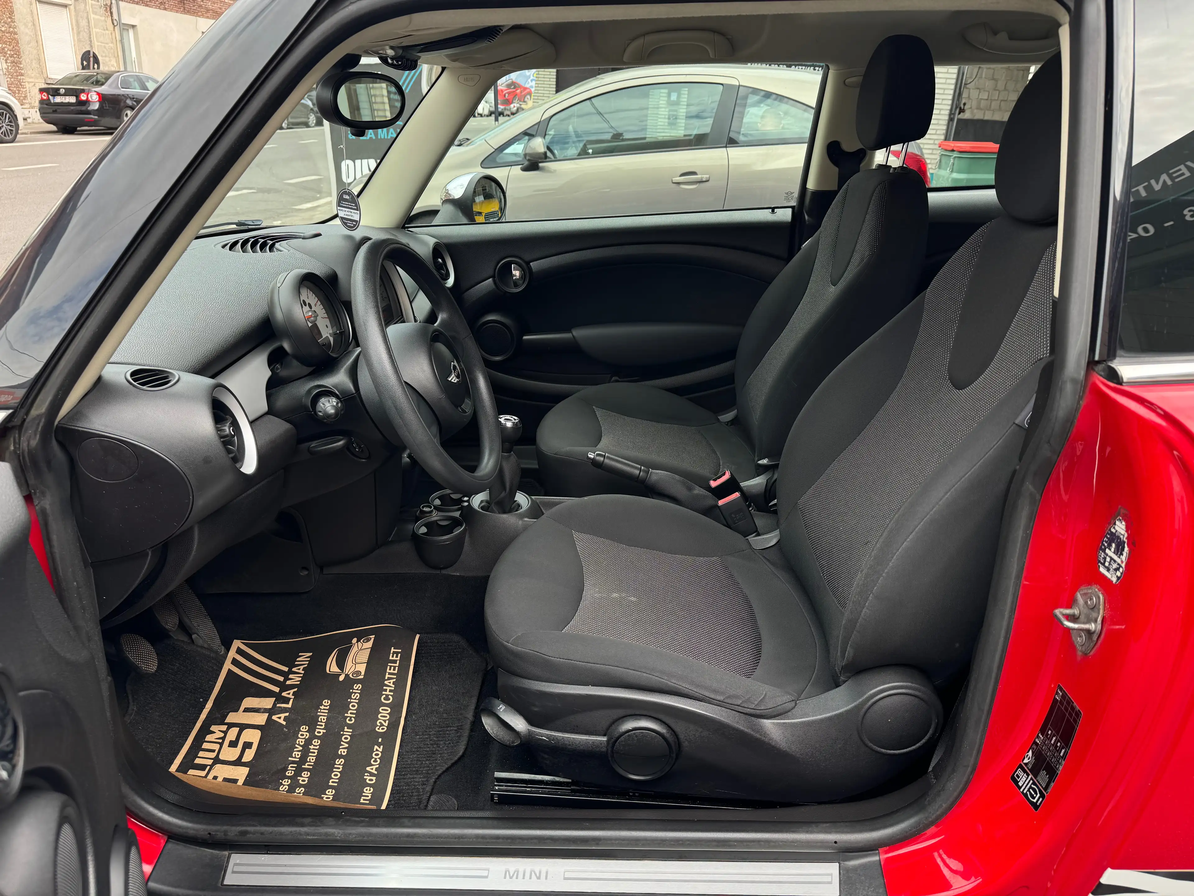 MINI Cooper D 1.6 D Jante Airco 6 Vitesses Tres Propre Garantie — photo 9
