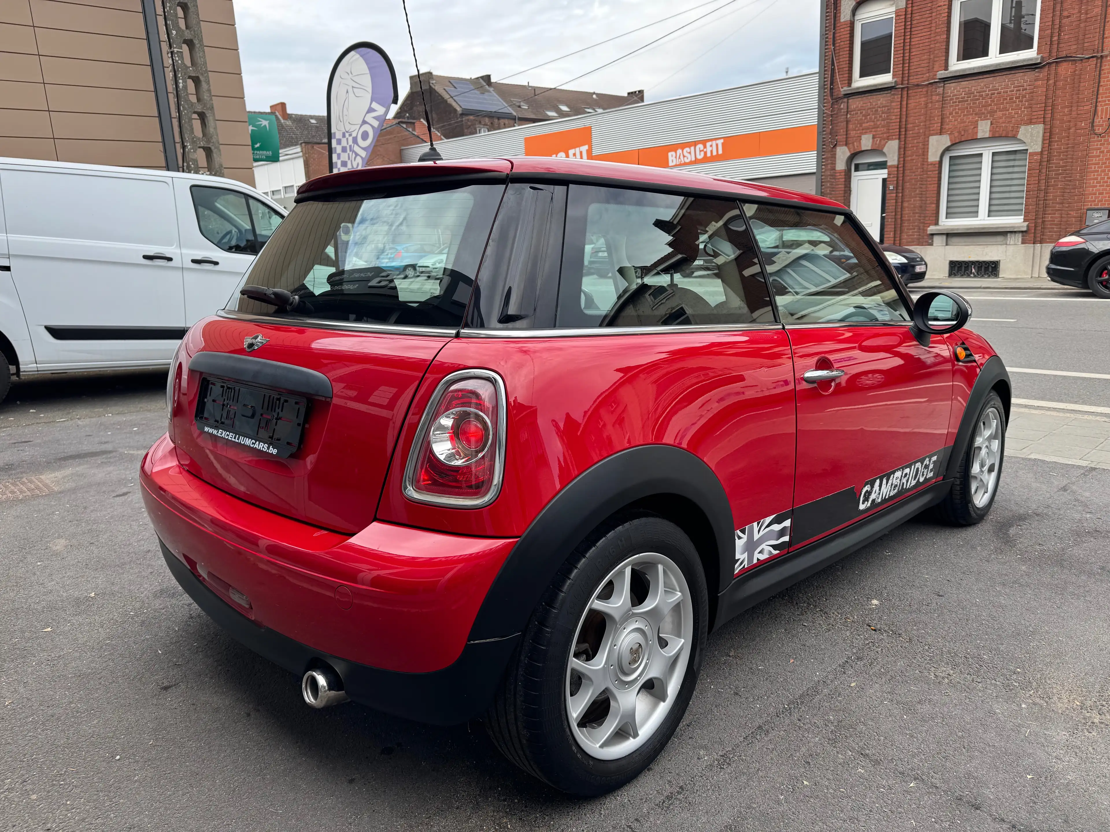MINI Cooper D 1.6 D Jante Airco 6 Vitesses Tres Propre Garantie — photo 3