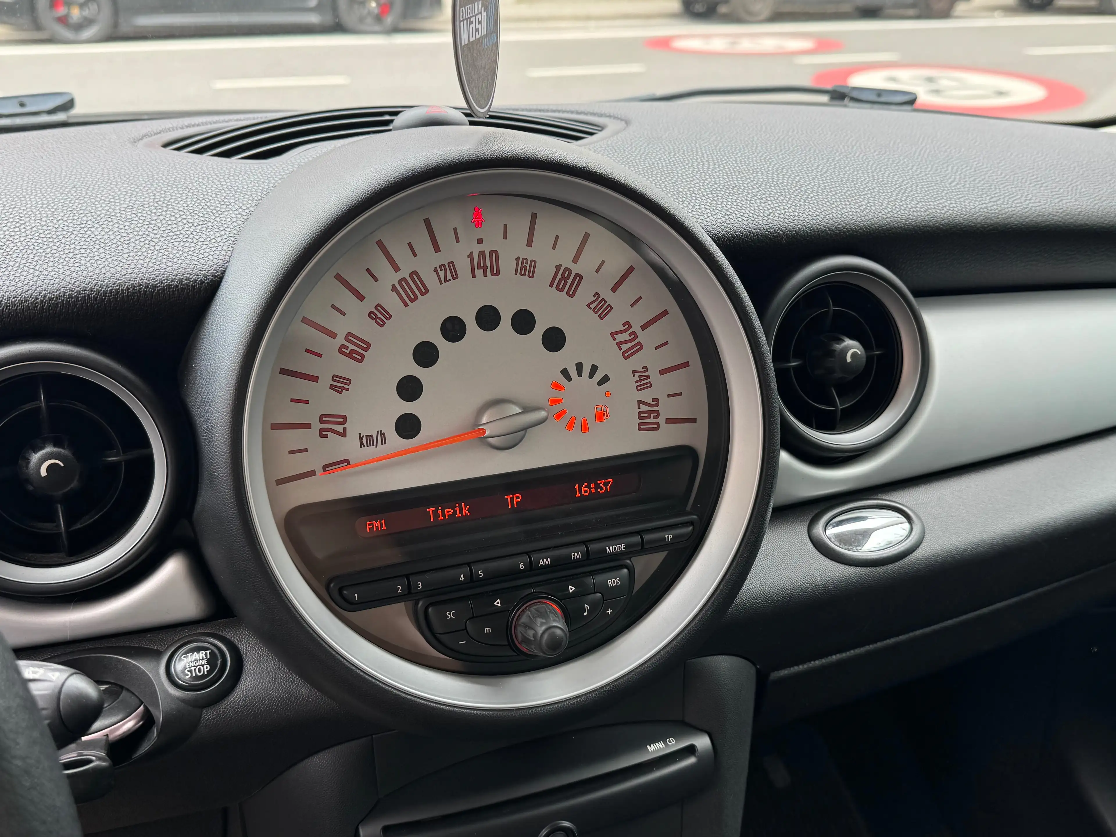 MINI Cooper D 1.6 D Jante Airco 6 Vitesses Tres Propre Garantie — photo 13