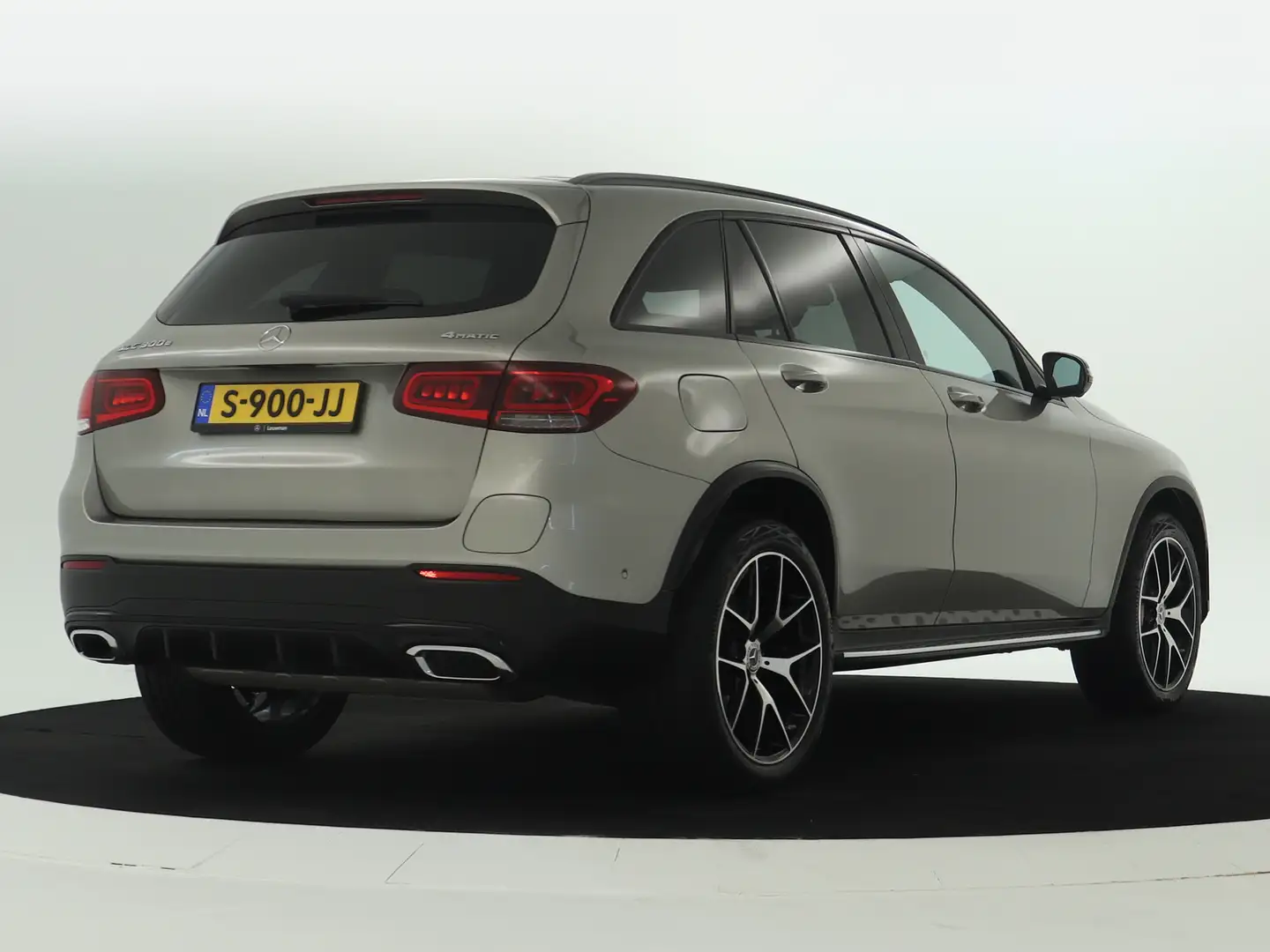 Mercedes-Benz GLC 300 e 4MATIC Premium Plus AMG Styling || Night Pakket Gris - 2