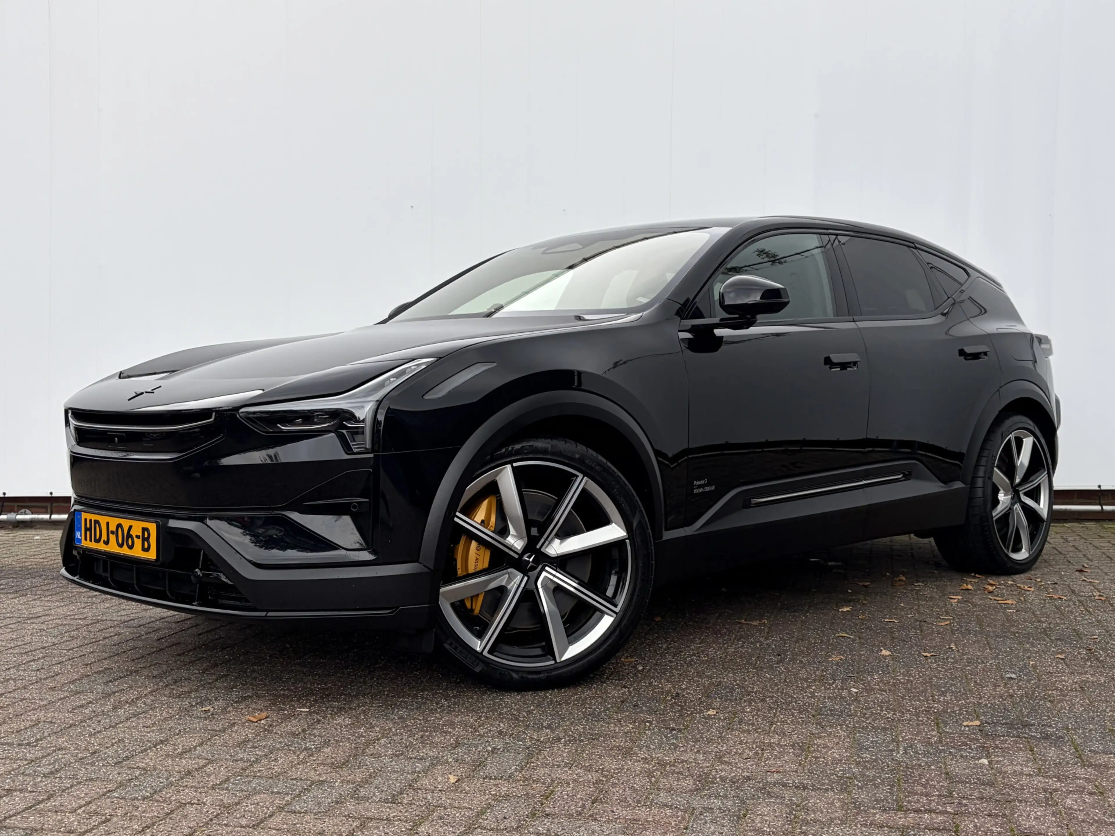 Polestar 3 Long range Dual motor 111 kWh 360° 22Inch B&W 1Eig — photo 14