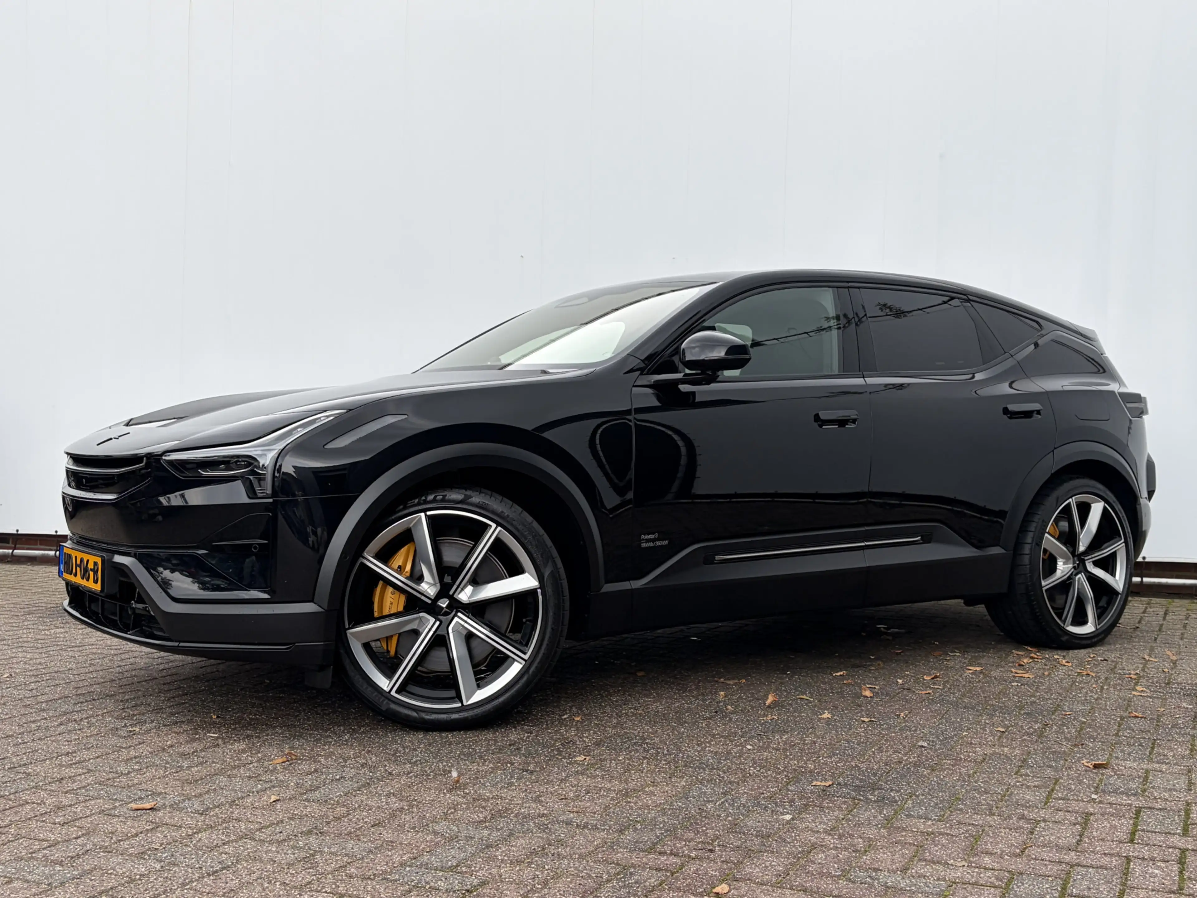 Polestar 3 Long range Dual motor 111 kWh 360° 22Inch B&W 1Eig — photo 46