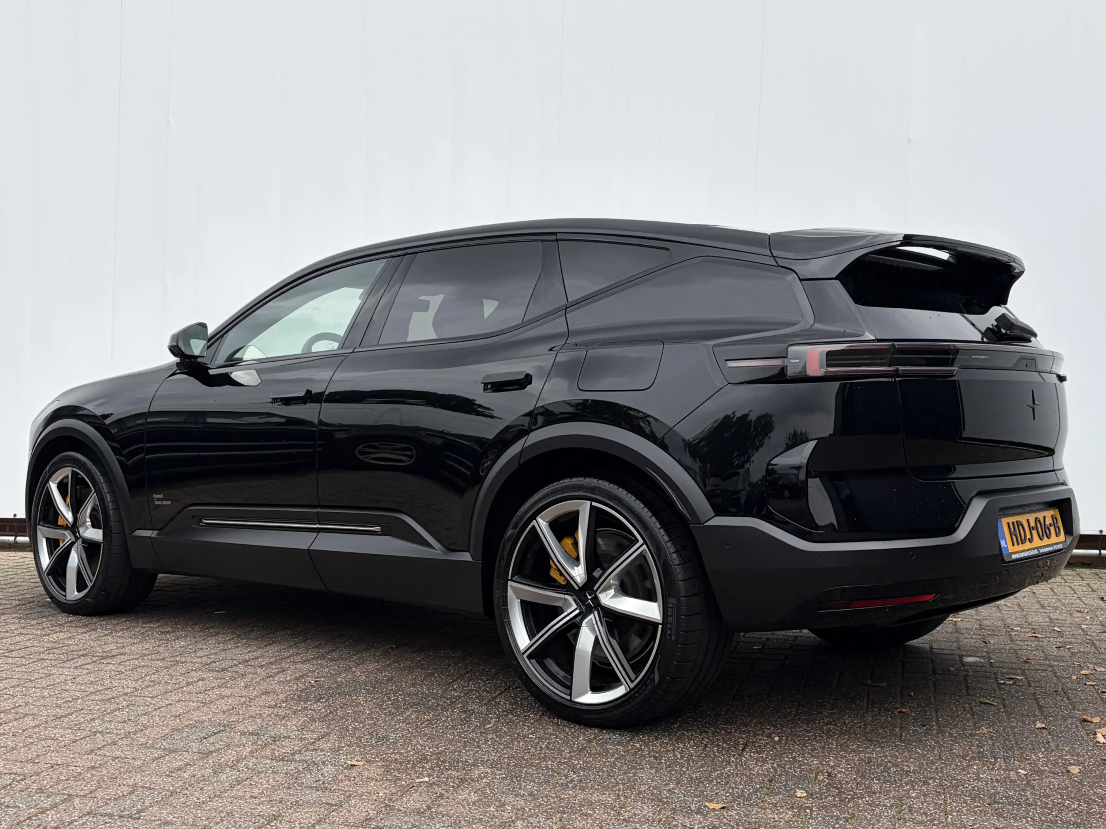 Polestar 3 Long range Dual motor 111 kWh 360° 22Inch B&W 1Eig — photo 2