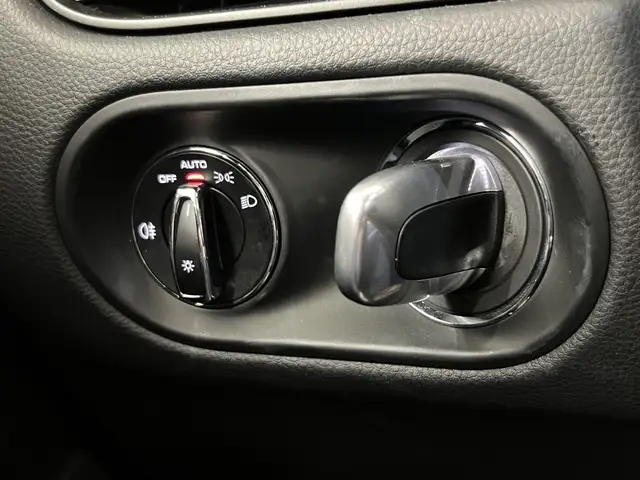 Porsche Macan view 28