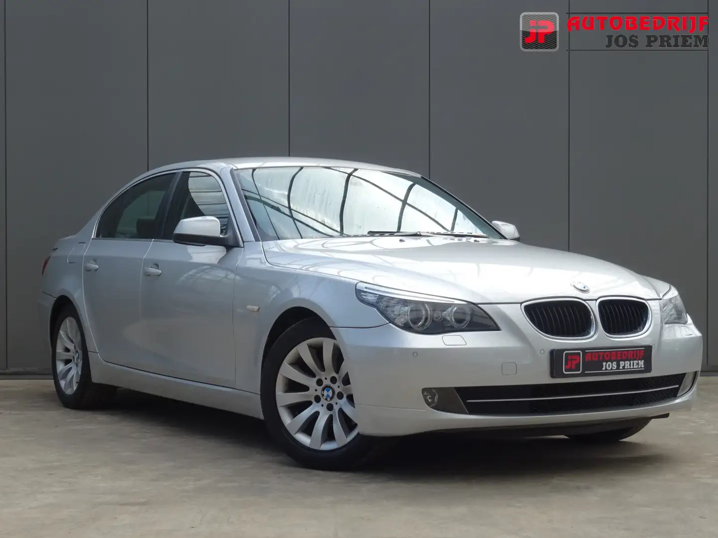 BMW 520 5-serie 520i Corporate Lease Business Line Edition Grau - 2