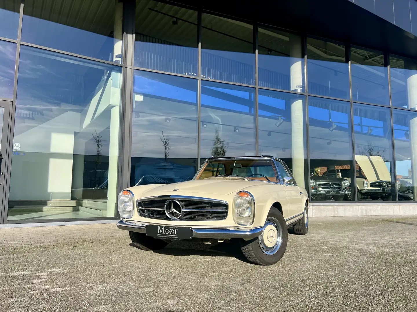 Mercedes-Benz SL 280 - 1