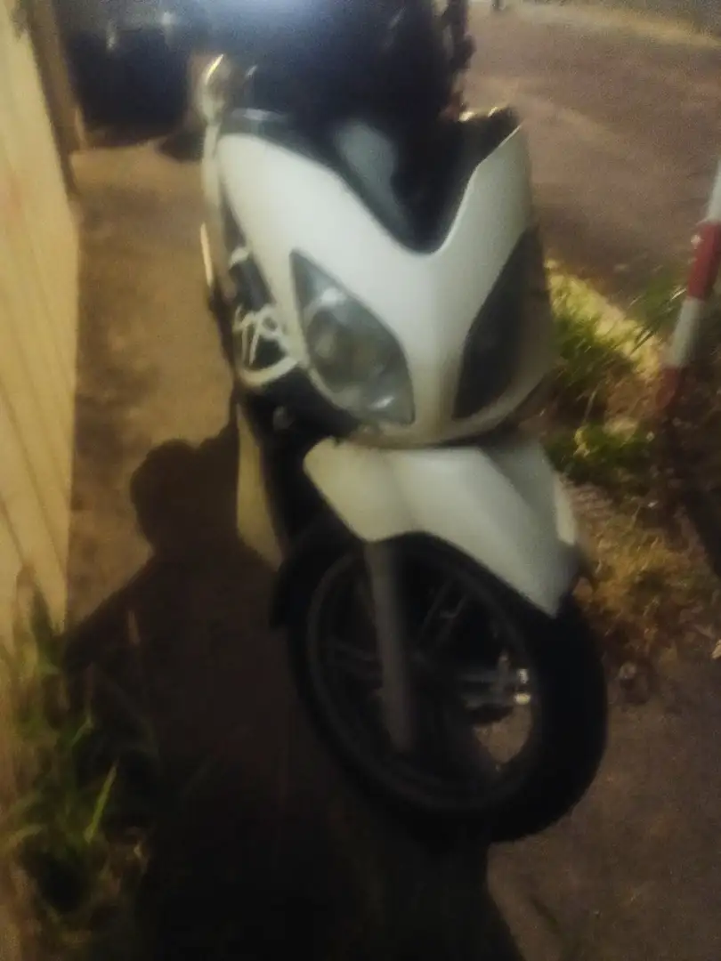 Yamaha X-City 250 X city anno 2008 Blanco - 1