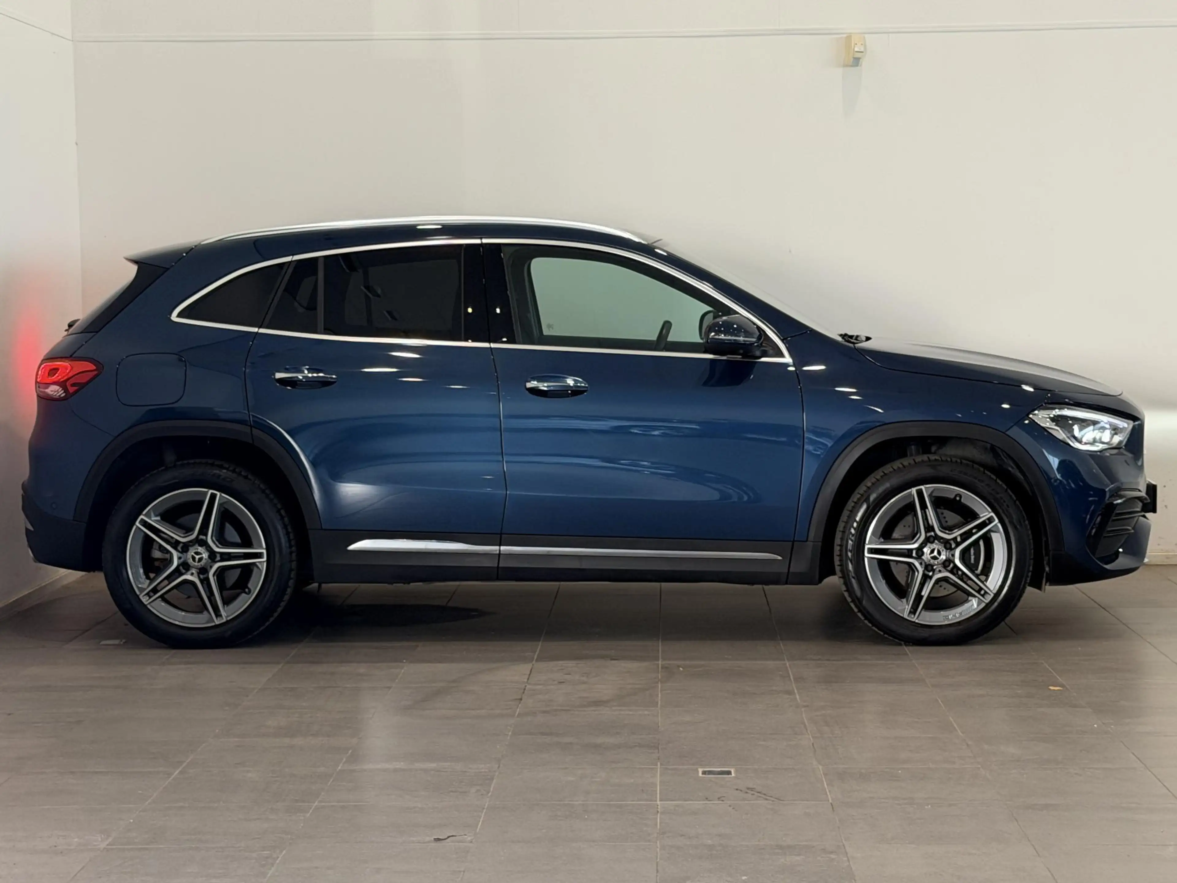 Mercedes-Benz GLA 250 e AMG Line | Panoramadak | 95% SOH | Leder | Elekt — photo 16
