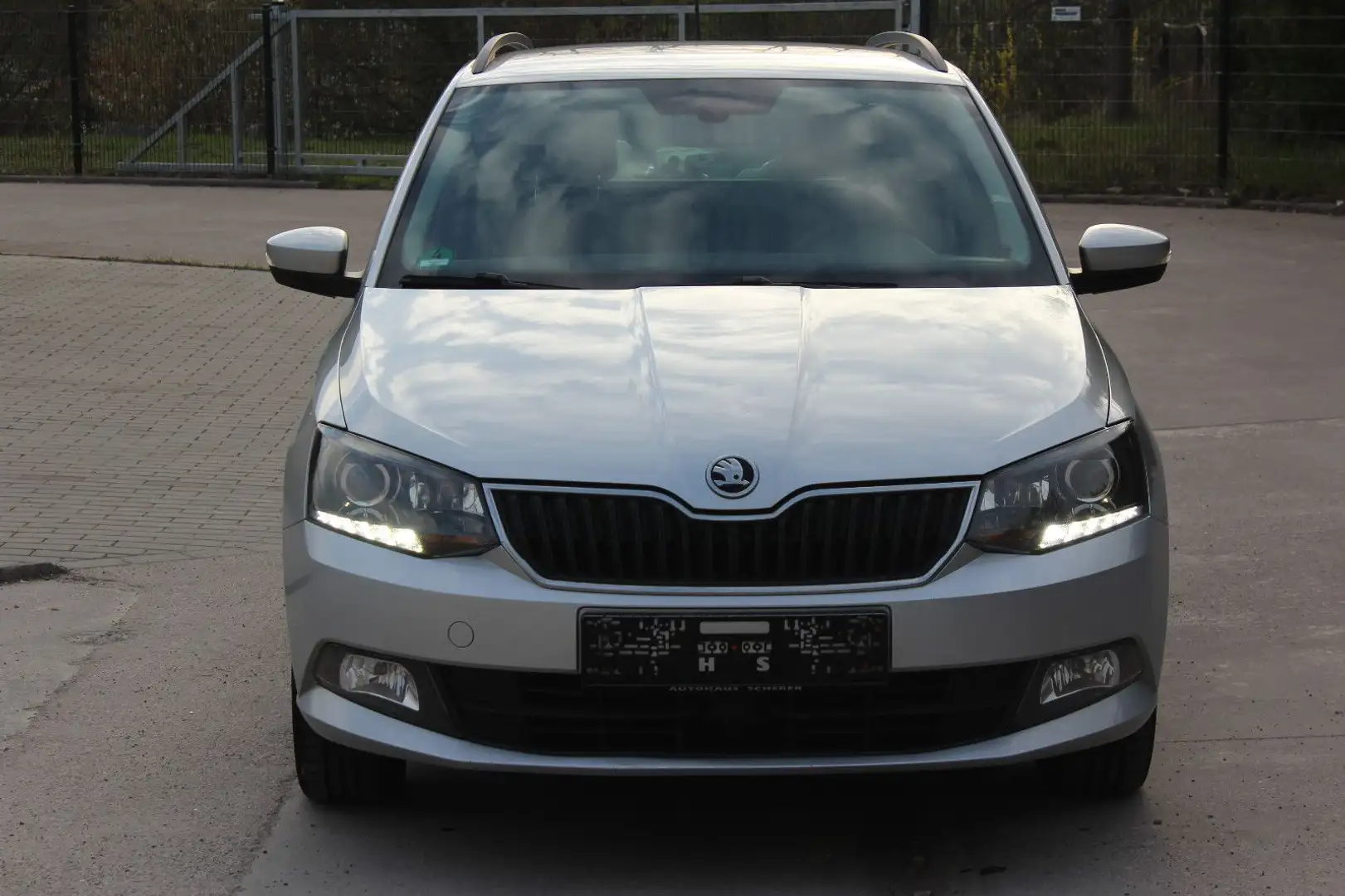 Skoda Fabia Combi Ambition Plateado - 2