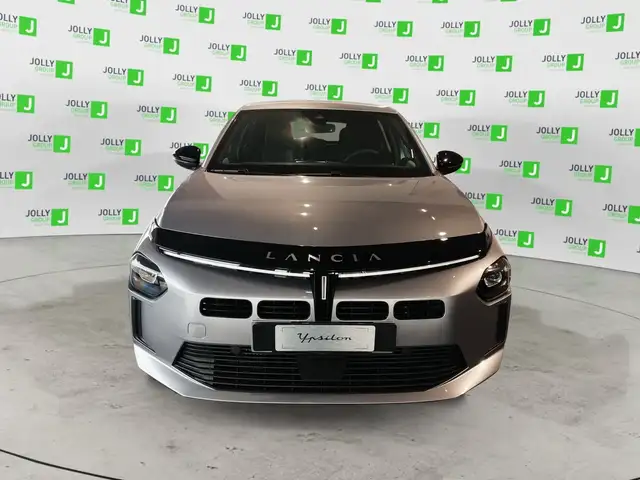 Lancia Ypsilon Ibrida 100cv Ypsilon e-DCT in caso di finanziamento extra sconto 1000 €