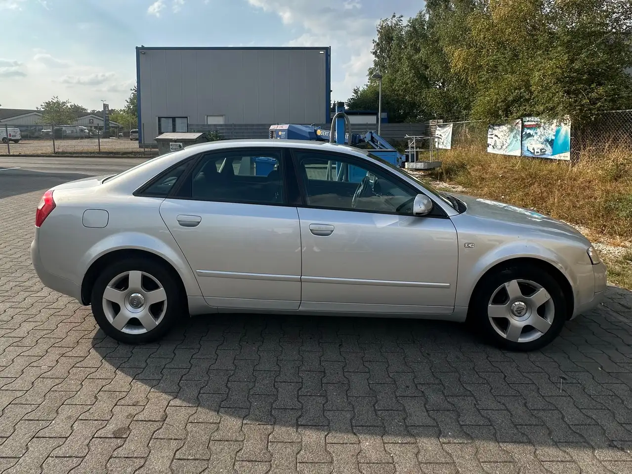 Audi A4 2.0, foto 2