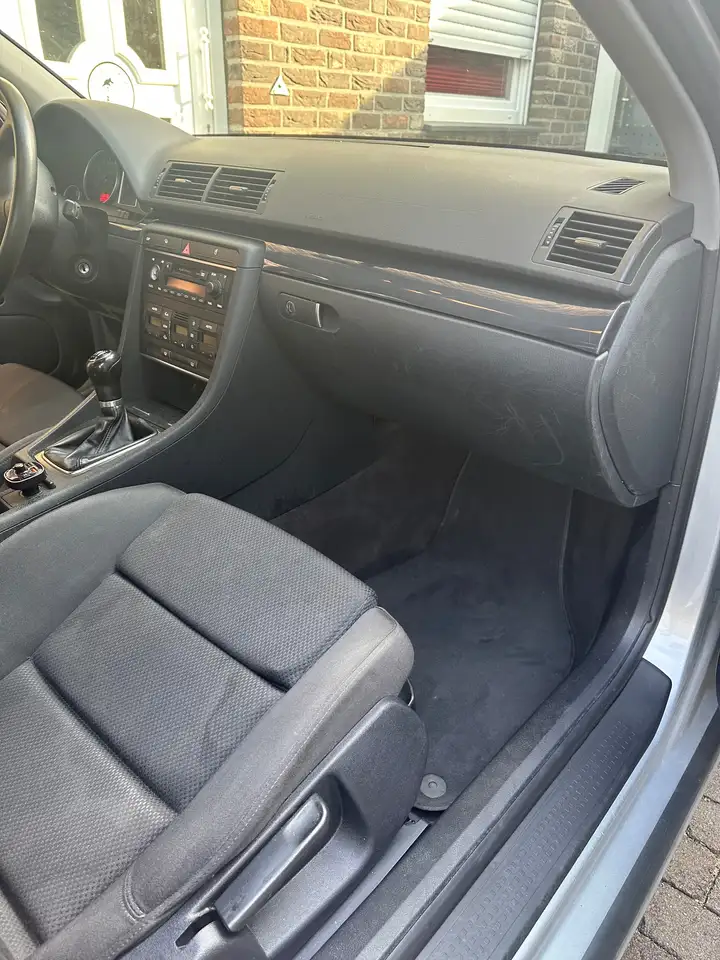 Audi A4 2.0, foto 8