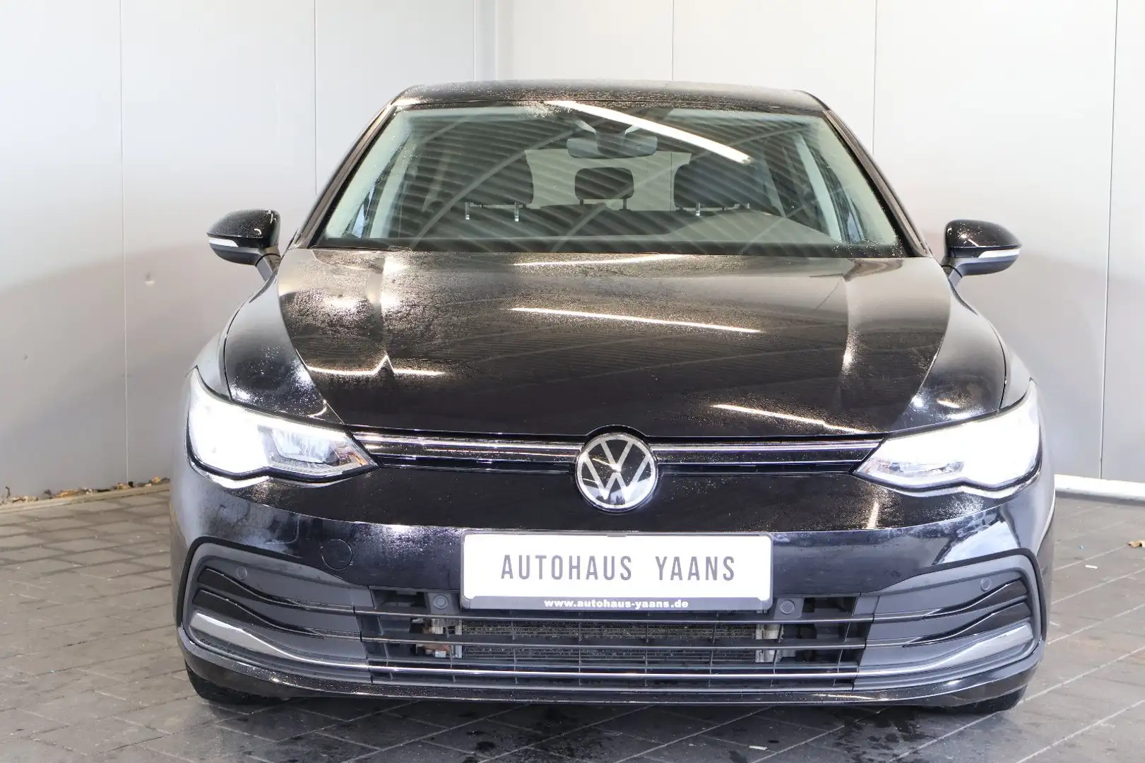 Volkswagen Golf VIII 1.5 TSI Active AID+ACC+LED+NAVI+PDC Schwarz - 2