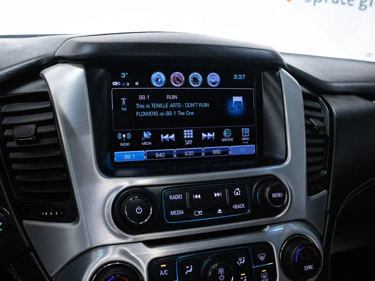 GMC Yukon снимка GMC Yukon