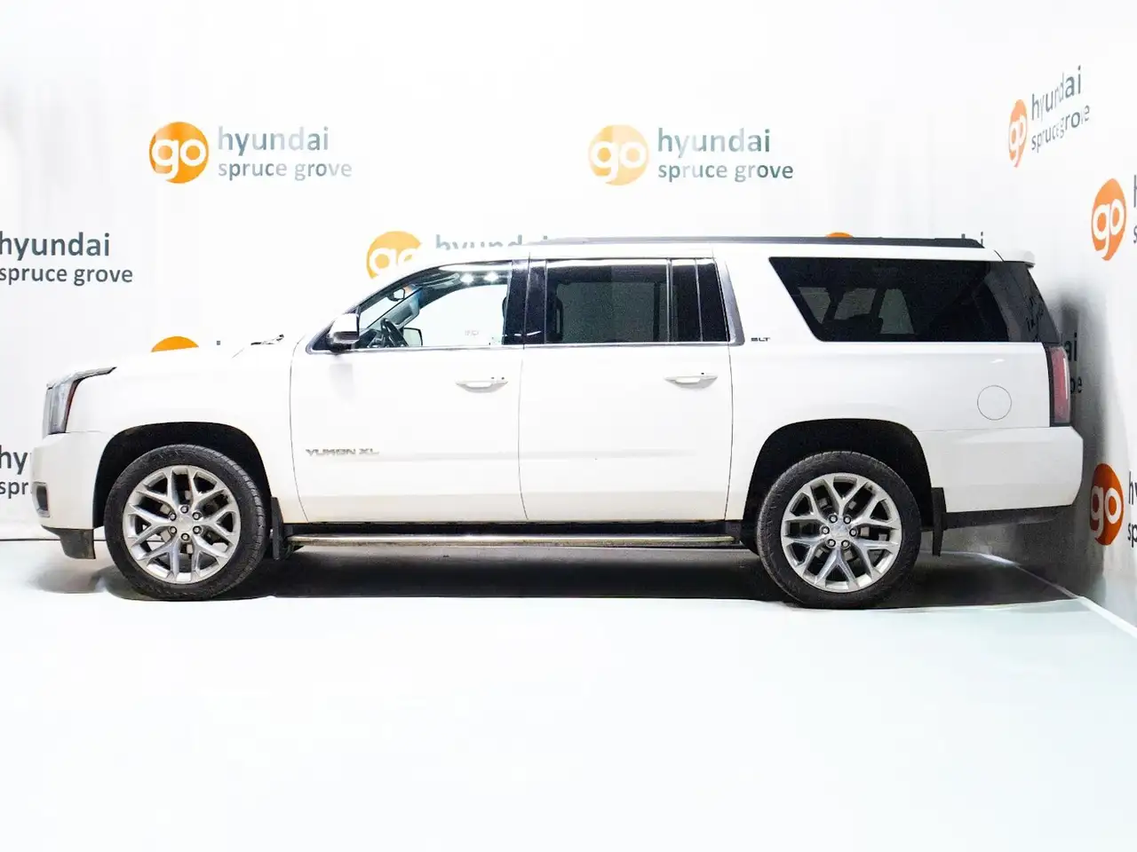 GMC Yukon снимка GMC Yukon