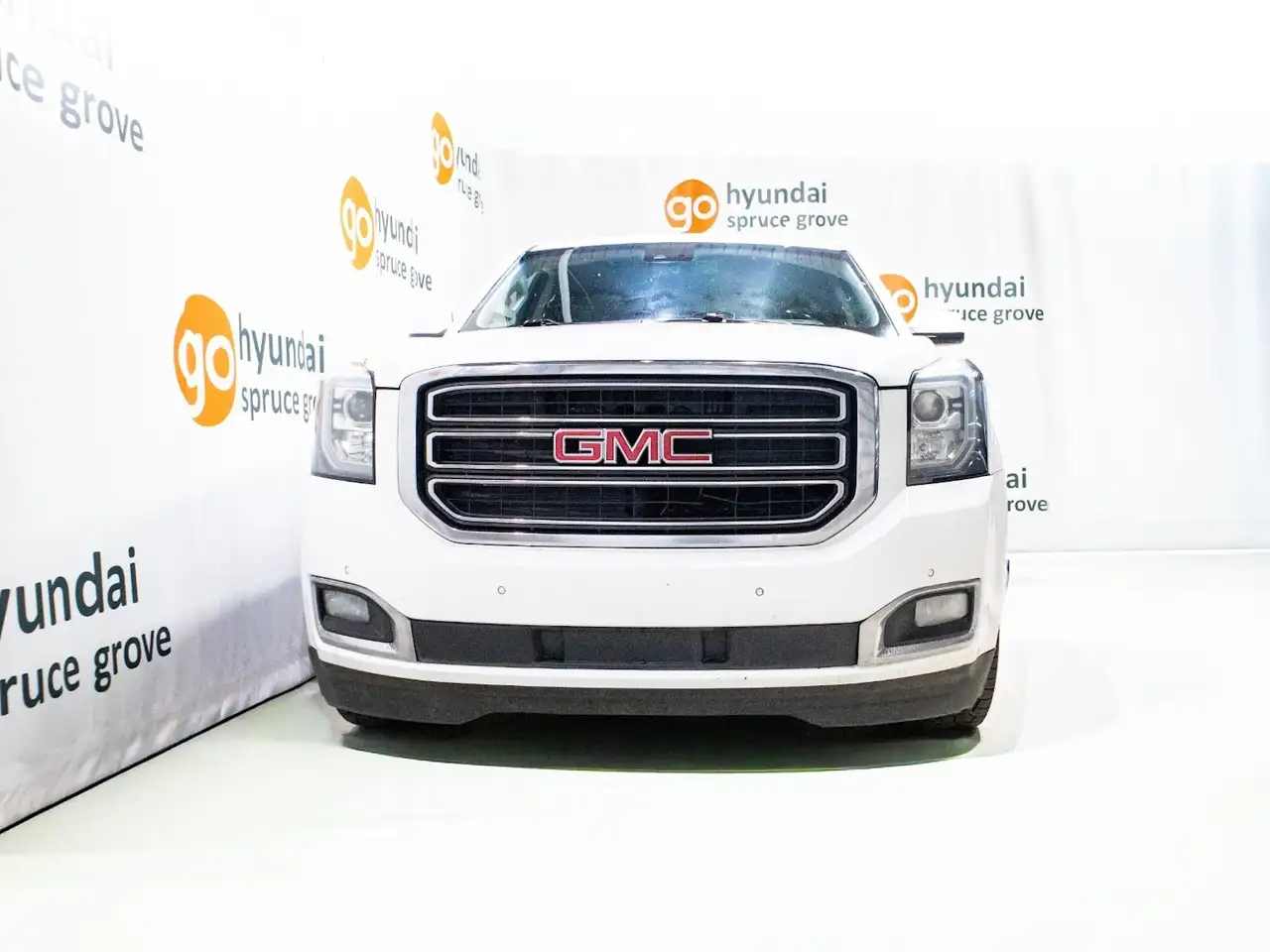 GMC Yukon снимка GMC Yukon