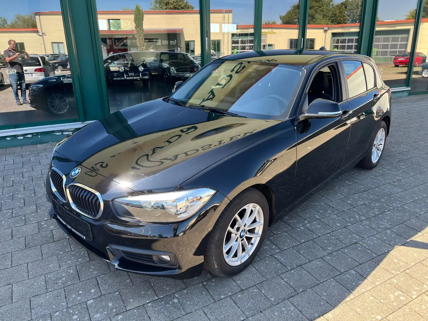 BMW 118 i Advantage Klima Service + Reifen neu Schwarz - 2