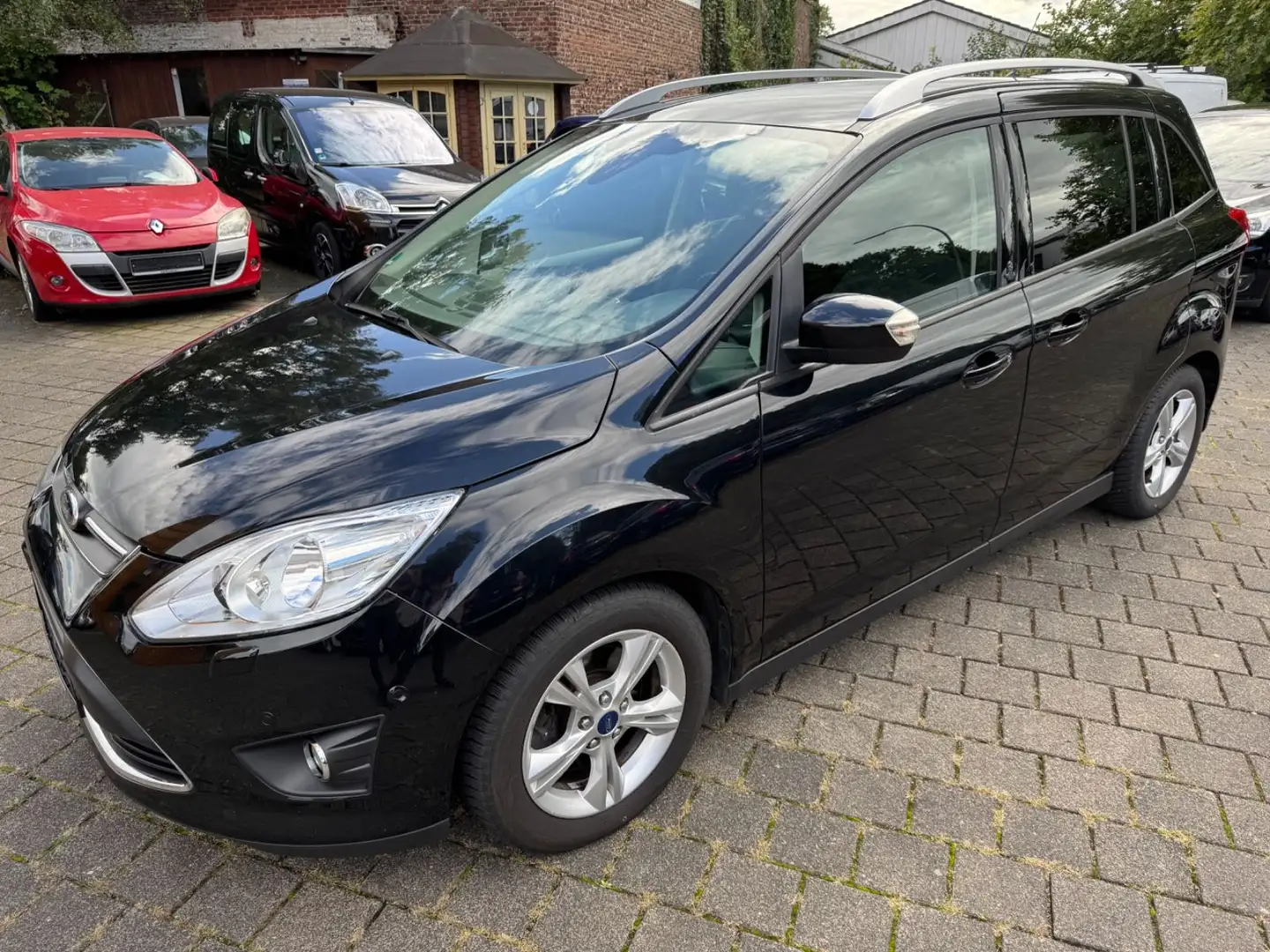 Ford Grand C-Max Sync Edition TOP/TÜV NEU/ALLWETTER/+ Schwarz - 1