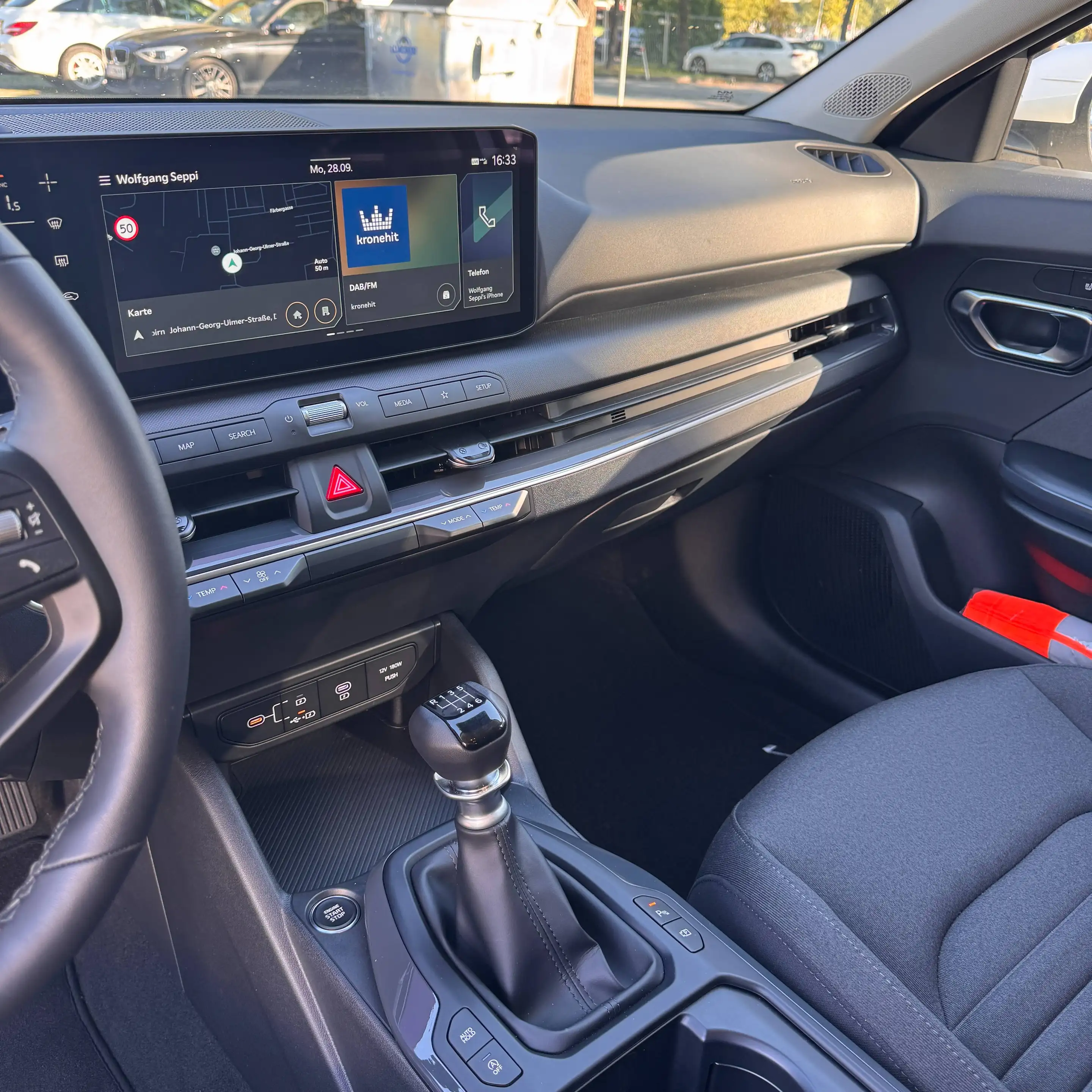Kia K4 1,0 TGDI Silber 48V — photo 13