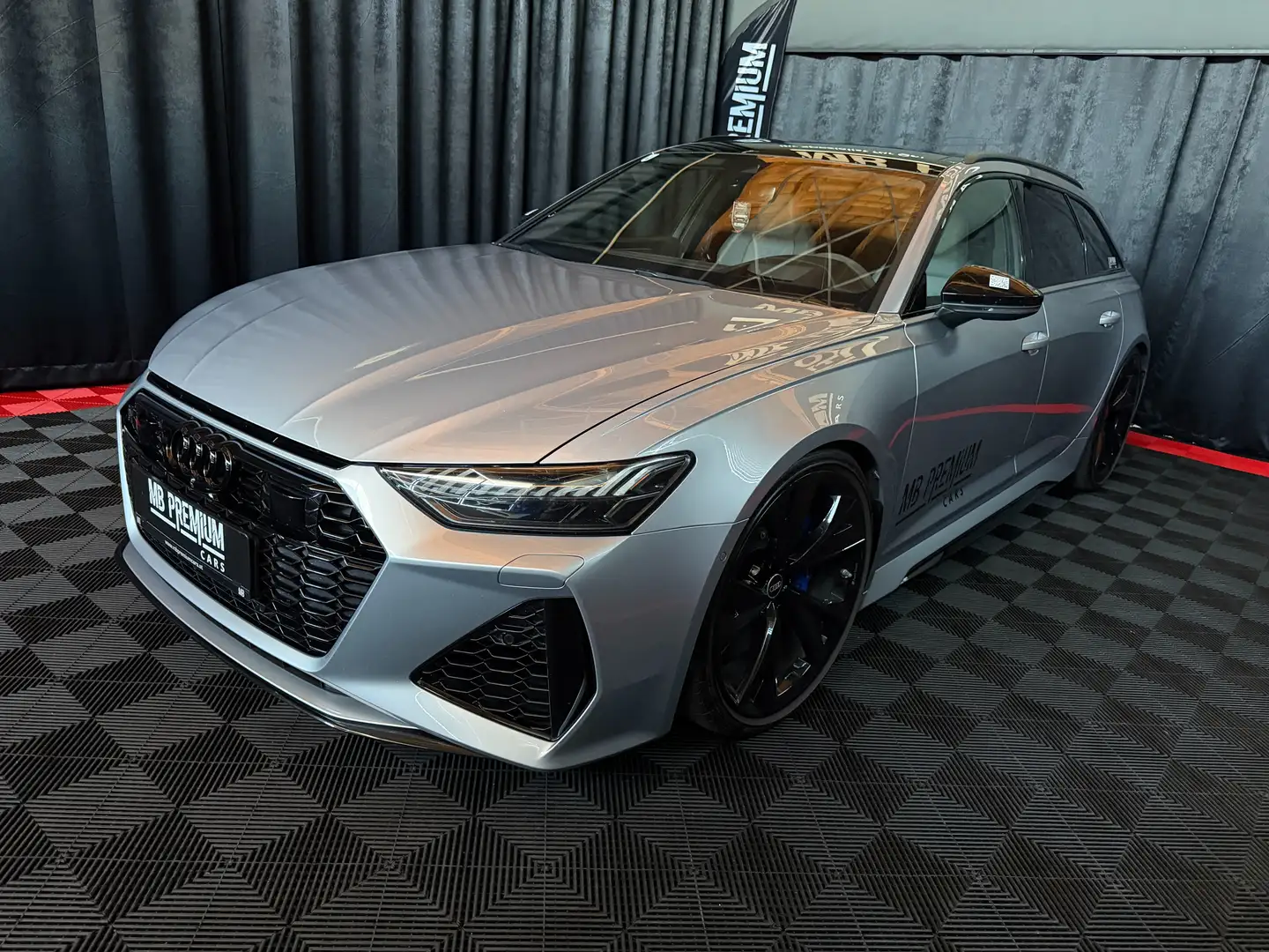 Audi RS6 4.0 TFSI *ACC*PANO*AHK*VOLL* Grau - 2