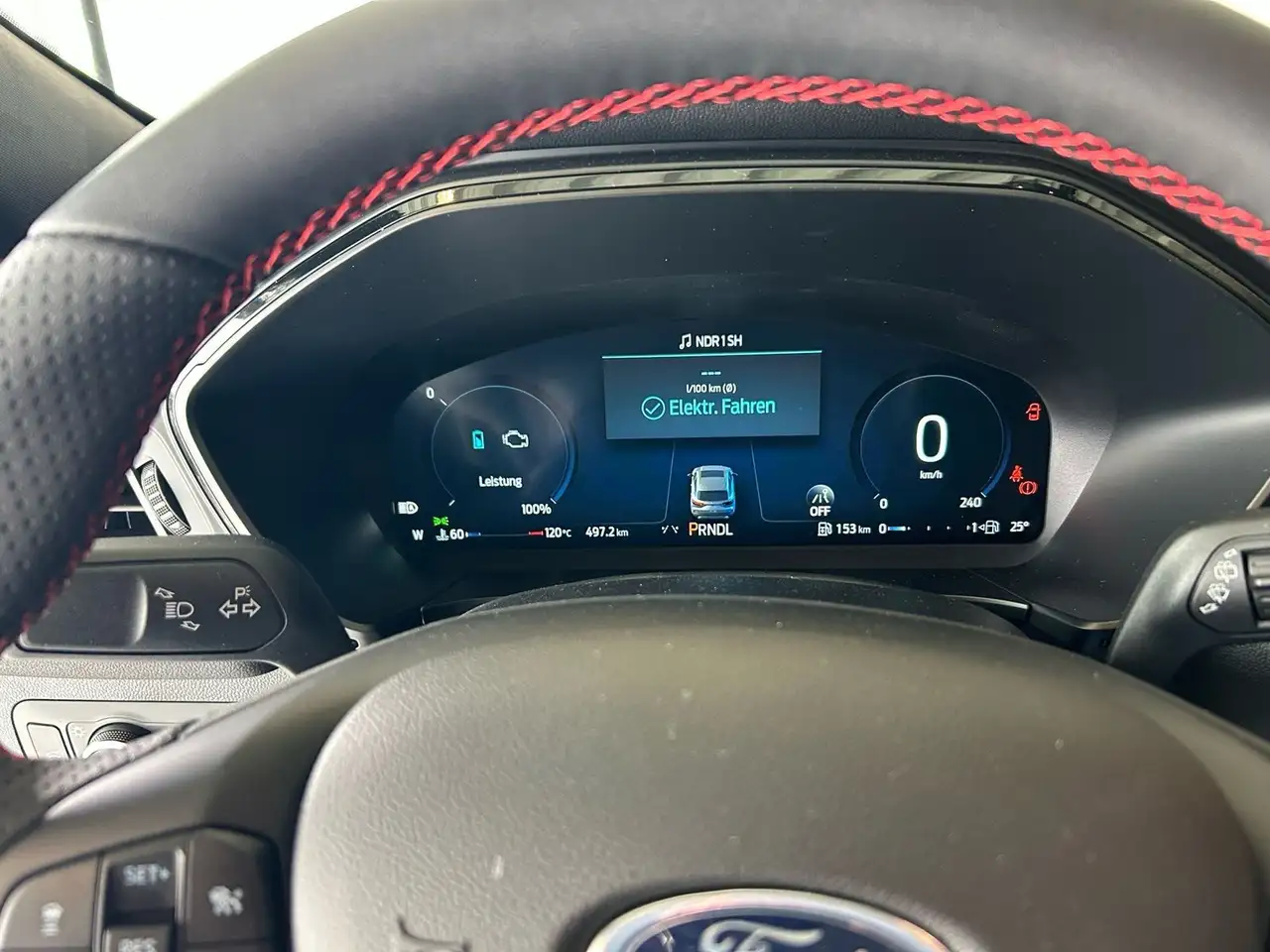 Ford Kuga Hybrid ST-Line X 9
