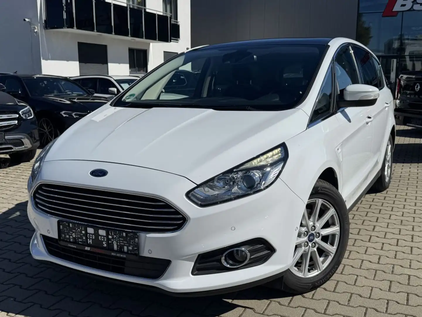 Ford S-Max 2.0 TDCi Allrad Titanium AHK Panoramadach - 1