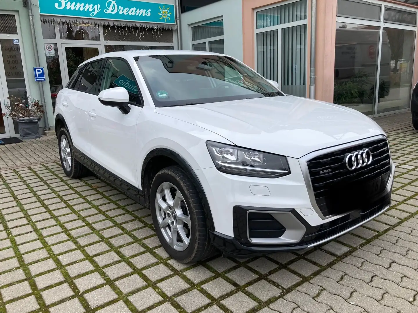 Audi Q2 quattro sport 2.0 TDI S-Tronic Weiß - 1