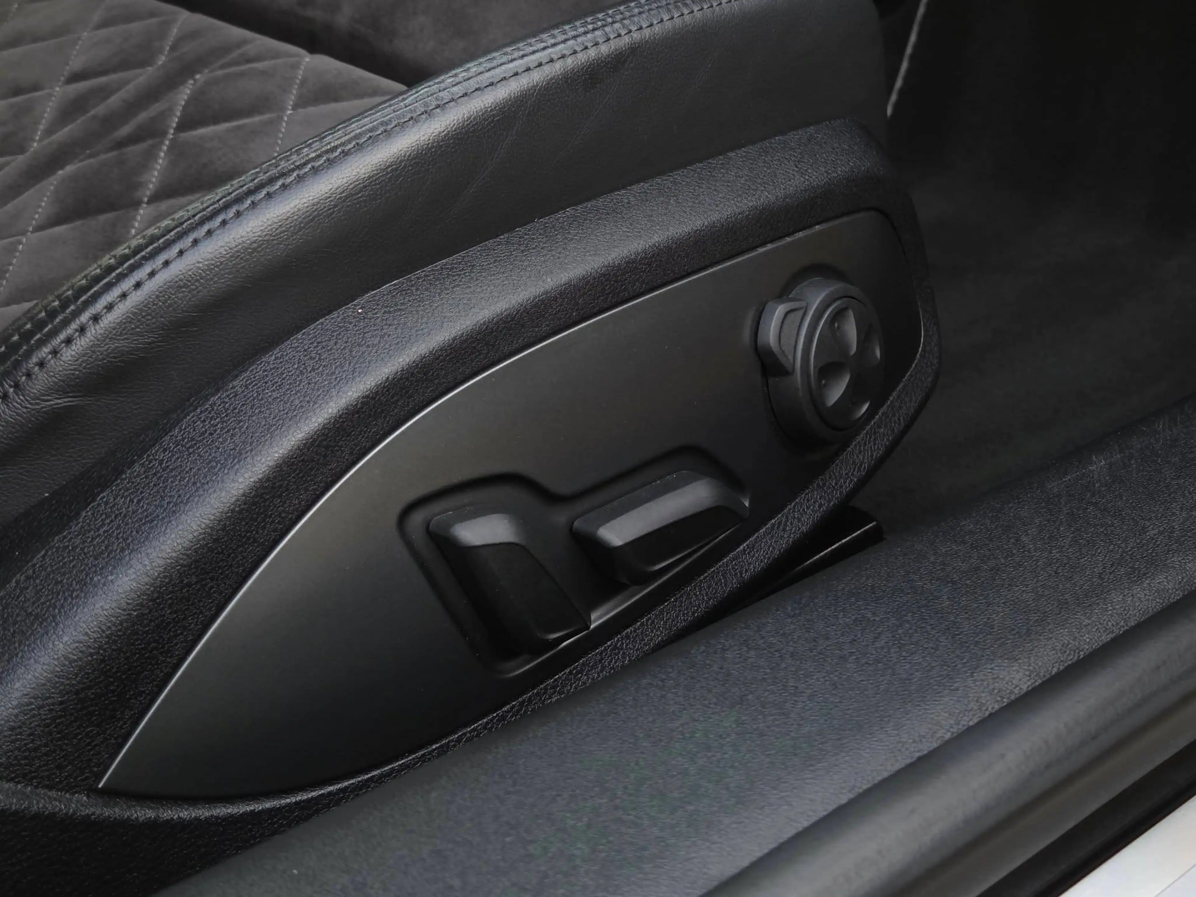 Audi TTS 2.0 TFSI Quattro 310 CH Vegas Yellow Black Pack | B&O | MAGNETIC RIDE | MATRIX | DRIVE SELECT | FULL OP — photo 13