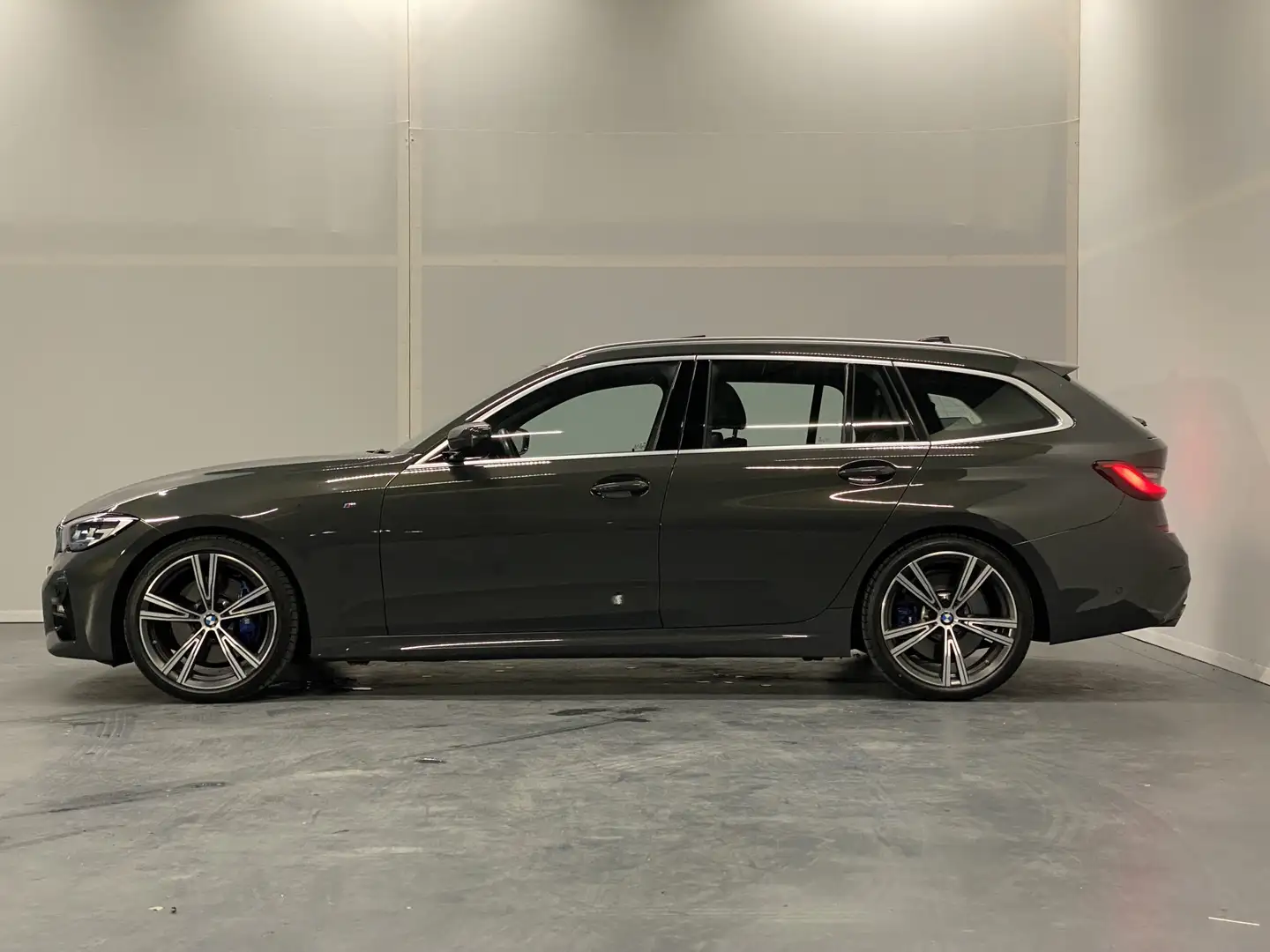 BMW 330 3-serie Touring 330i Executive Edition | M-Sport | Grigio - 2