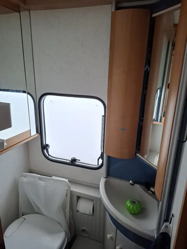 Caravans-Wohnm Bürstner Ventana 490 TK Klima & Vorzelt, foto 4