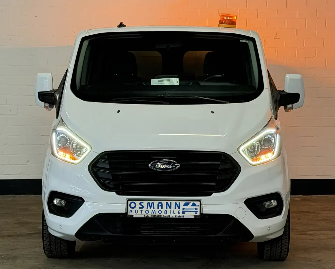Ford Transit Custom 320 L2H1 VA Trend   8-Sitzer Blanc - 2