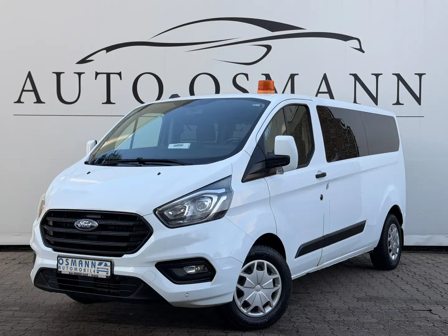 Ford Transit Custom 320 L2H1 VA Trend   8-Sitzer Blanc - 1