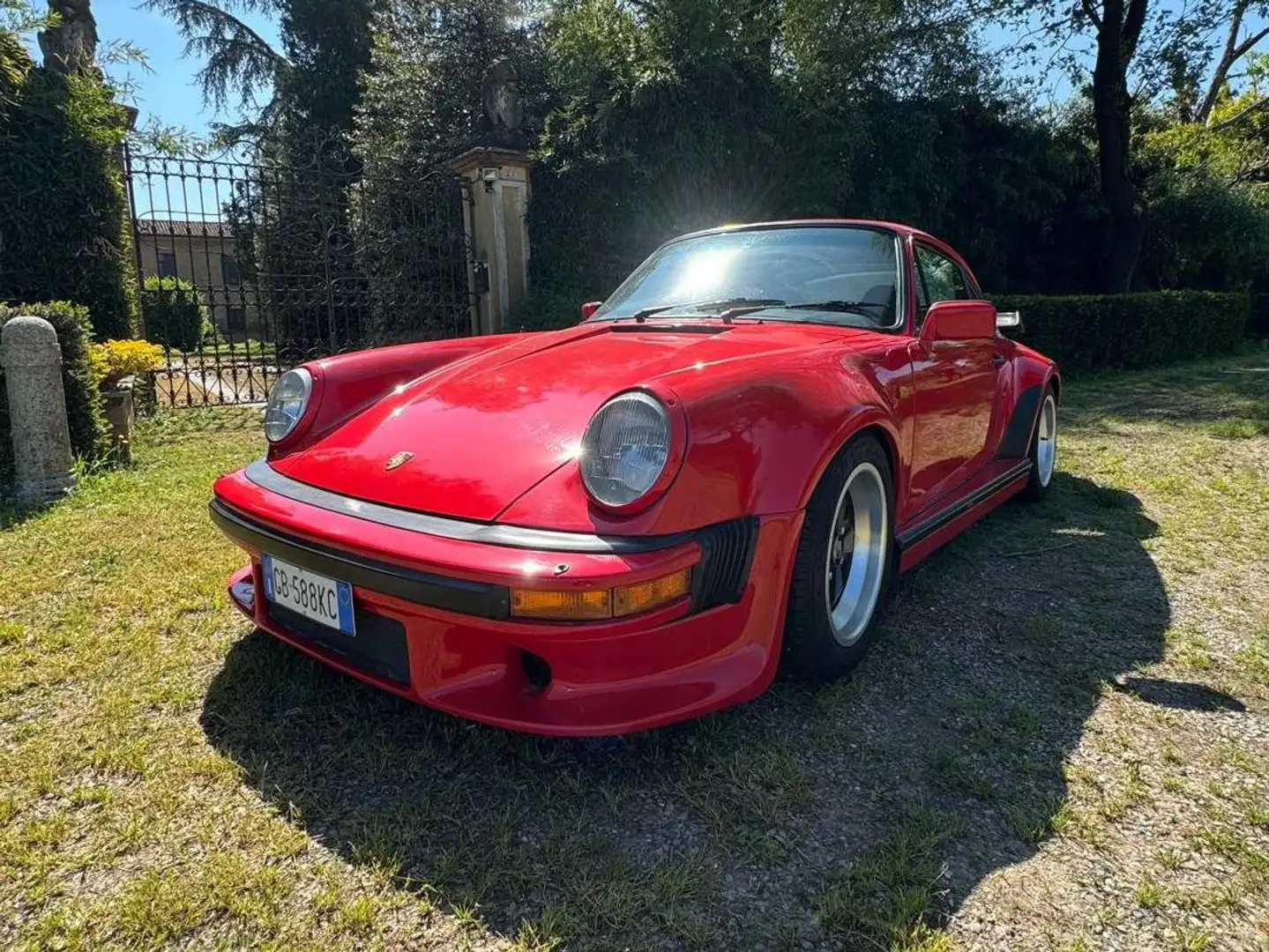 Porsche 911 930 turbo Rot - 2