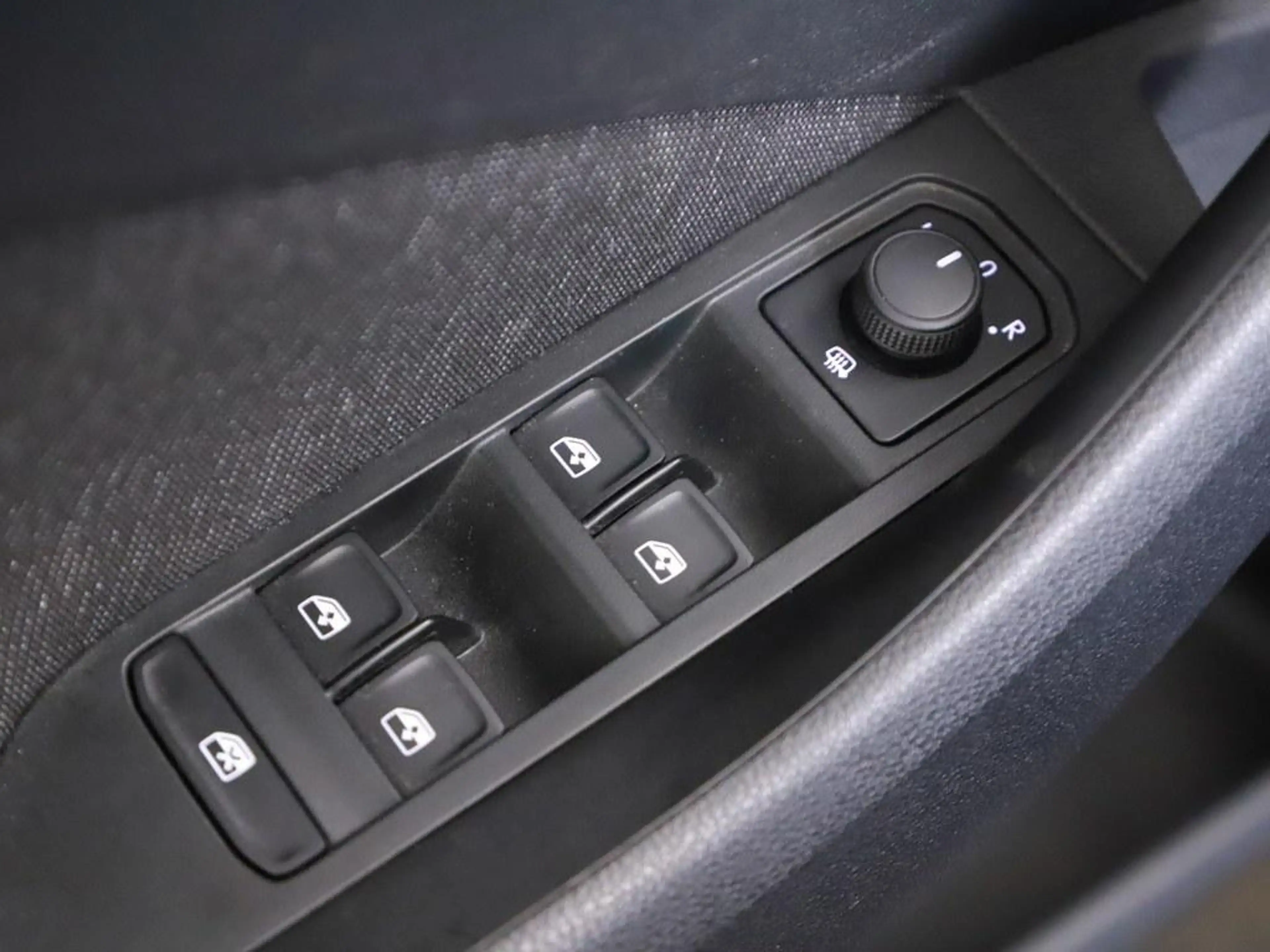 Skoda Kamiq 1.0 TSI Style Led.Matrix/VC/Ecc/Keyless/Nav — photo 13