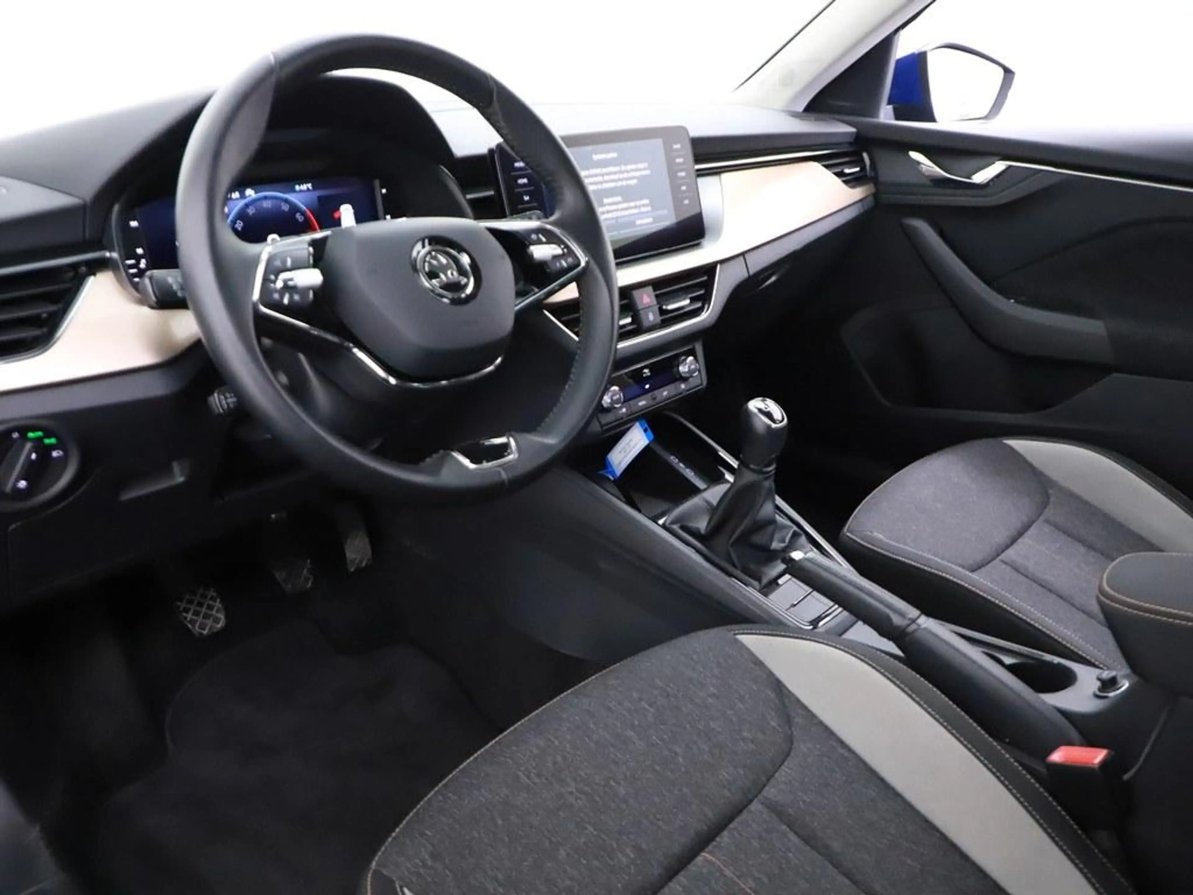 Skoda Kamiq 1.0 TSI Style Led.Matrix/VC/Ecc/Keyless/Nav — photo 3