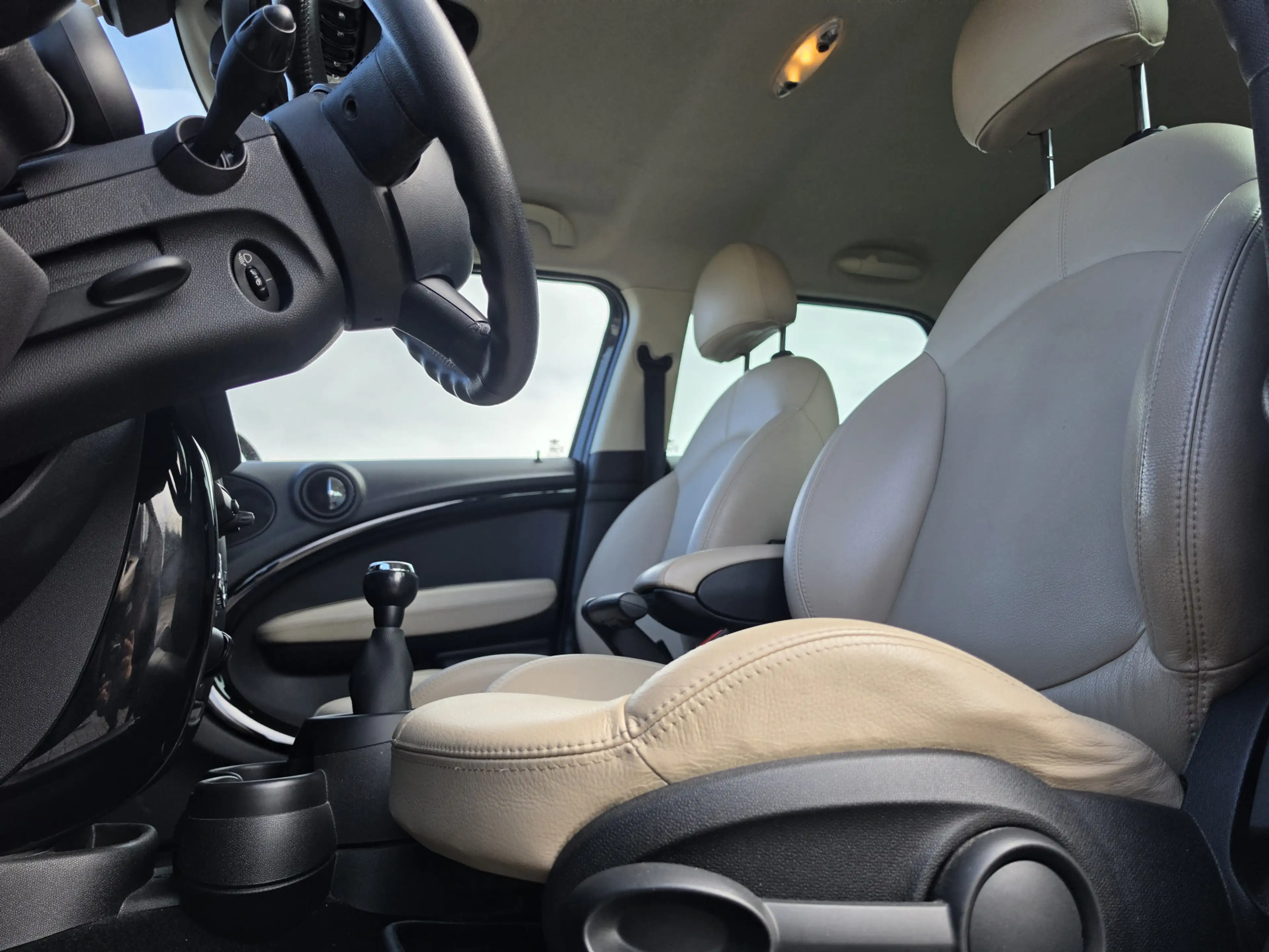 MINI One Countryman 1.6 Holland Street | Automaat | Leder | Navi | — photo 2